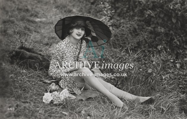 Edwardian Photographic Glamour MD