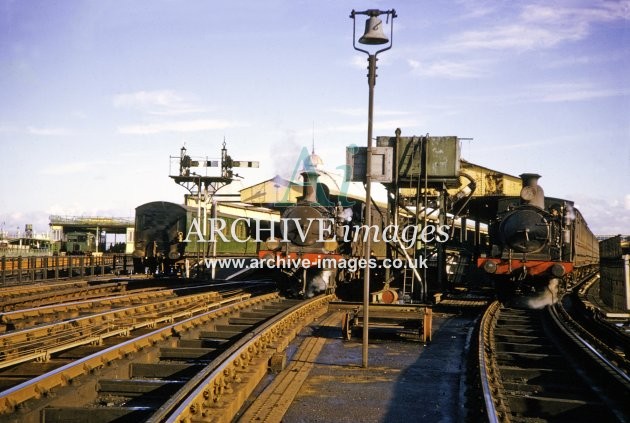 Ryde Pier Head Railway Station 1965