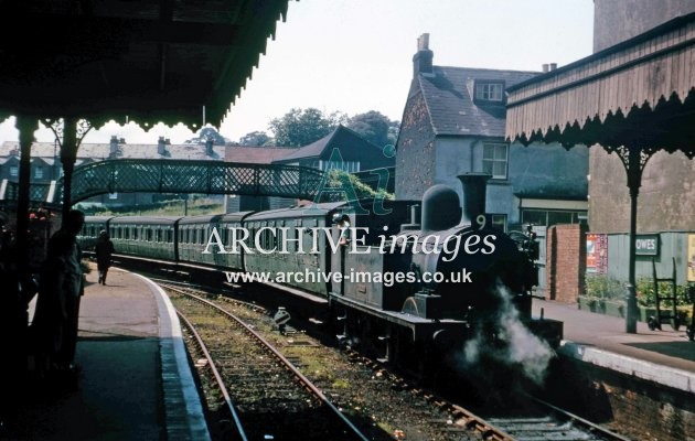 Cowes Railway Station 1964