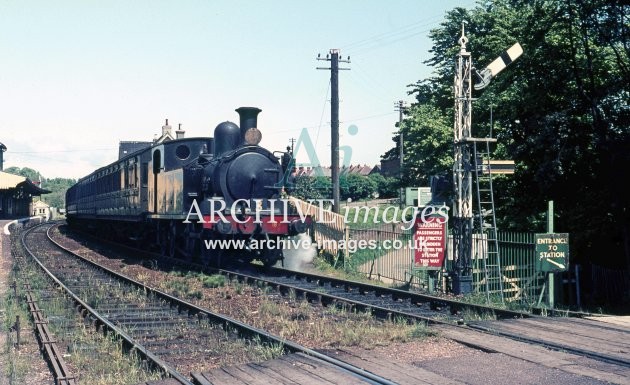 Sandown Railway Station c1964
