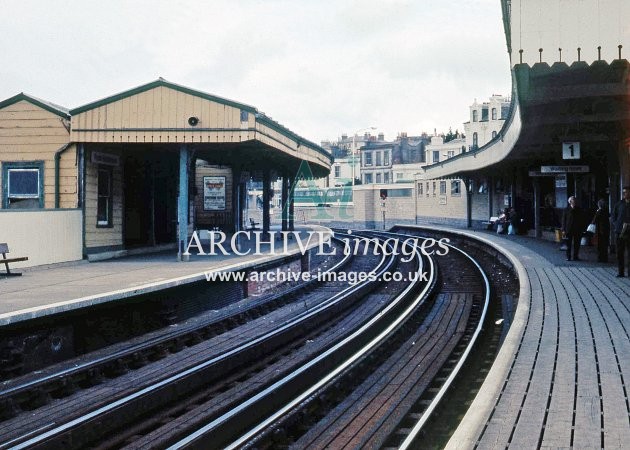 Ryde Esplanade Railway Station 1977