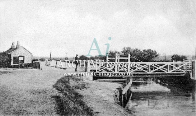 Gravesend & Rochester Canal, bridge