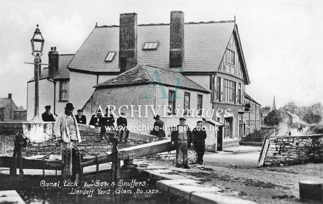 Glamorganshire Canal, Cow & Snuffers public house