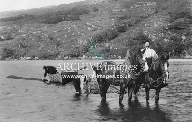 Rura Fishing With Horses In Loch MD