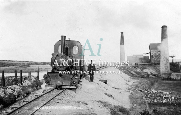 Narrow gauge locomotive at Bassett Mines c1908