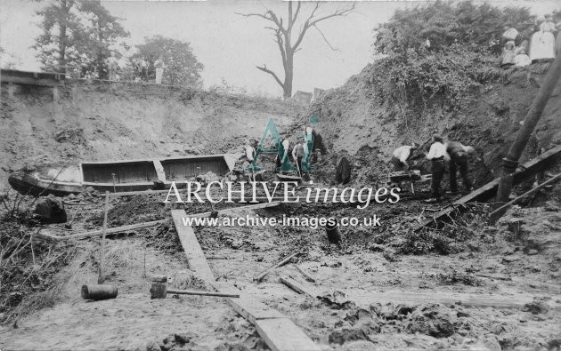 Northwich, Trent & Mersey Canal Burst MD