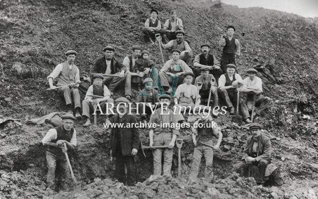 Coal Picking 1912 Strike C MD