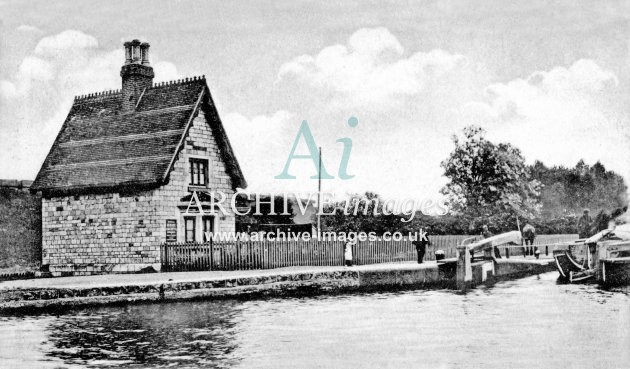 Lee & Stort Navigation, Stonebridge Lock Tottenham