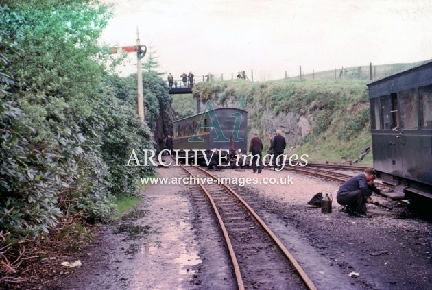 Devils Bridge Railway station, VoR, coach derailment 7.67