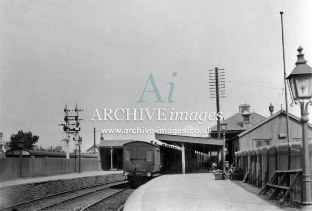 Cardiff, Clarence Road Railway Station