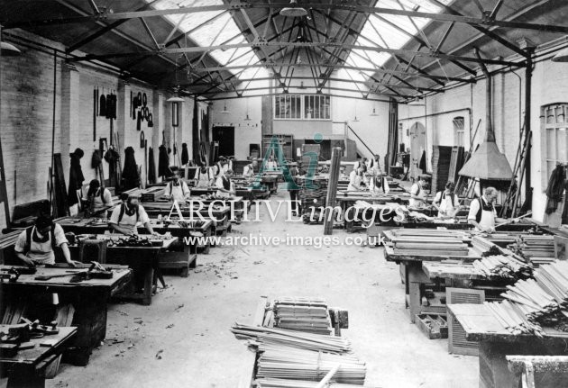 Gloucester RC&W Co Ltd 1924, Carpenters Shop