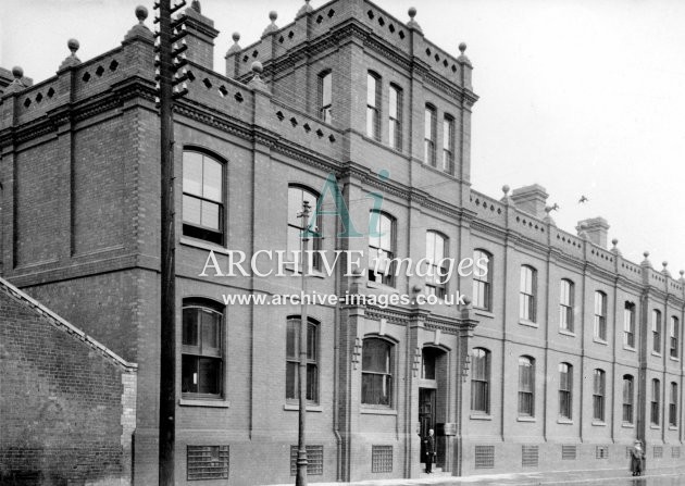 Gloucester RC&W Co Ltd 1924, Offices