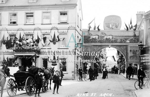 Stroud, King Street Arch c1906