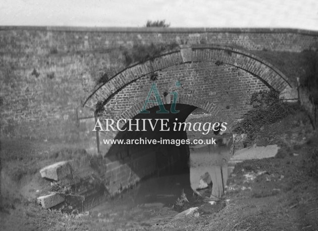 Hereford & Gloucester Canal, Masiemore Rd Bridge 1949