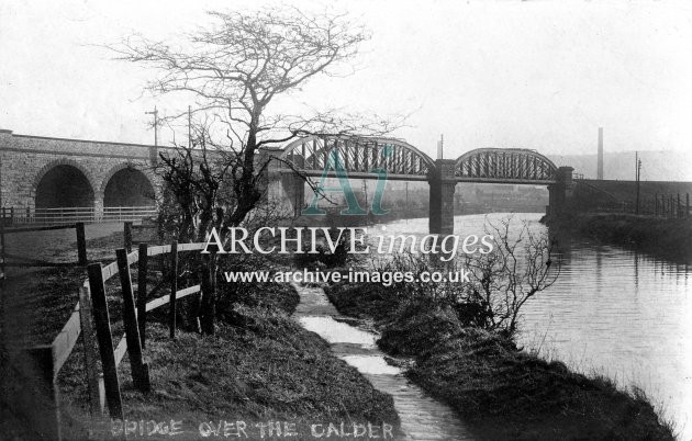 Calderside, Earlsheaton, Dewsbury, Bridge over Calder Nav B JR