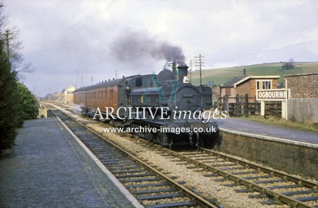 Ogbourne Station No 3682 1961