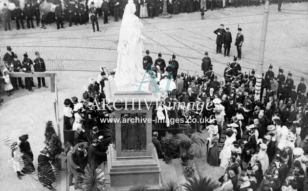 Nottingham, unveiling Queen Victoria statue, 1905