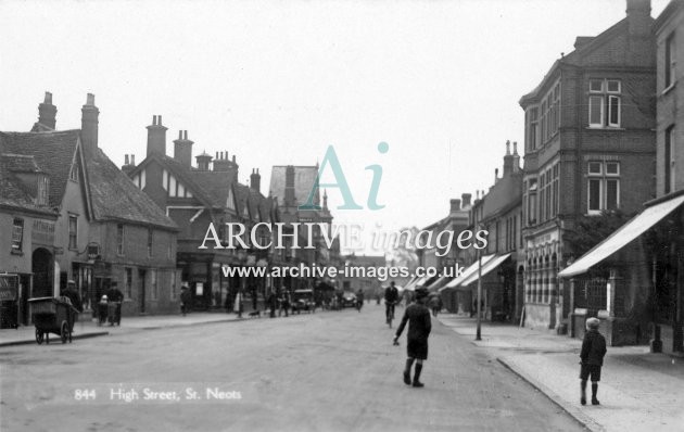 St Neots, High Street c1925