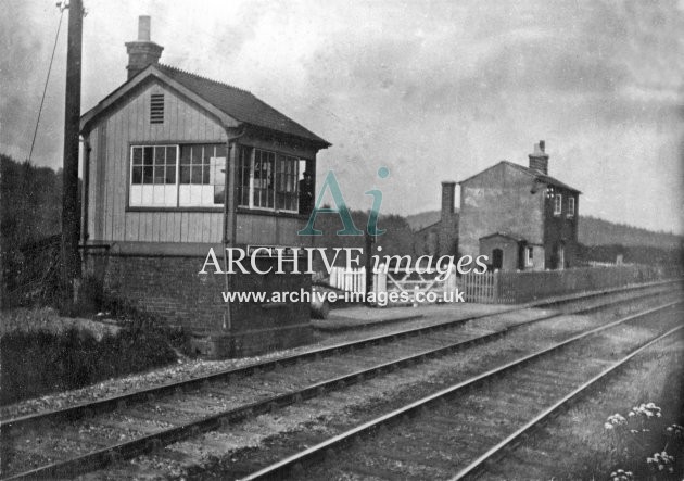 Frampton Crossing Signal Box, near Chalford c1905