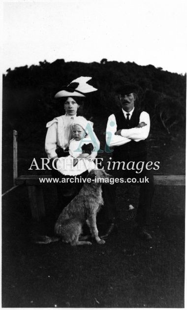 Scilly isles 1912 Tommy wife and child CMc