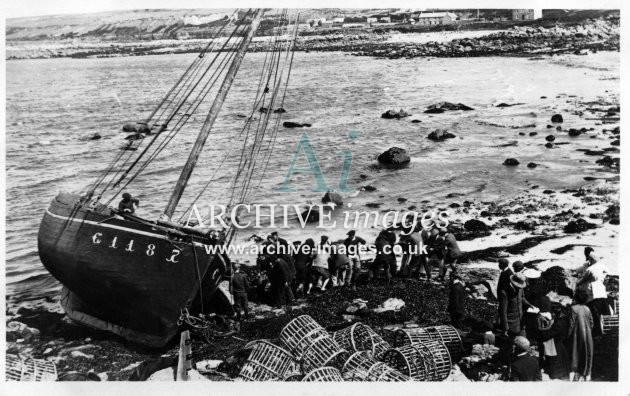 Scilly Isles French Crabber C1187 ashore St Marys 1911-1912 CMc