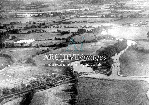 Hertfordshire Hoddesdon Fieldes Wier or Ratties Lock from the air 1935 CMc