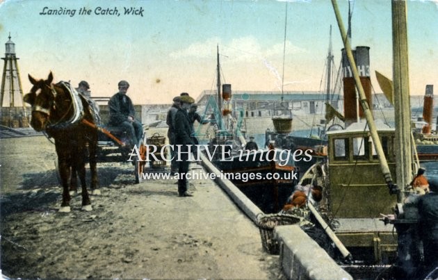 Caithness Wick landing the catch c1905 CMc