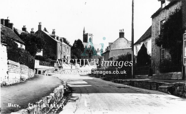 Gloucestershire Uley The Street c1930 CMc
