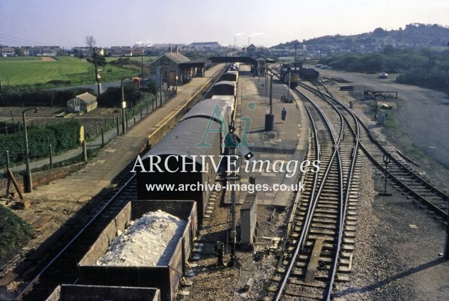 Par Railway Station c1975