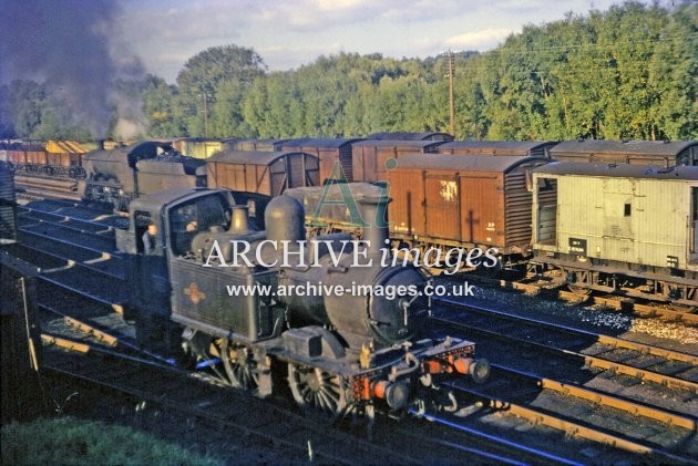 Leominster Station Yard & No 1447 c1962