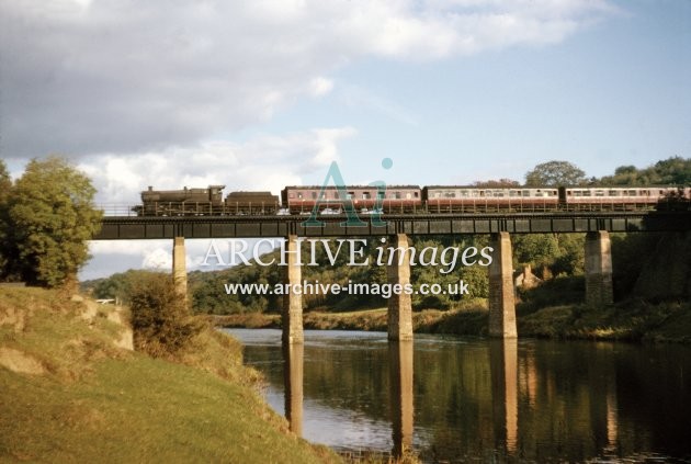 Ballingham Bridge, Manor Class Hereford train, 10.64