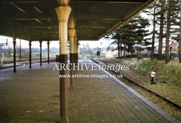 Ross on Wye station, Monmouth bay platform 3.4.66