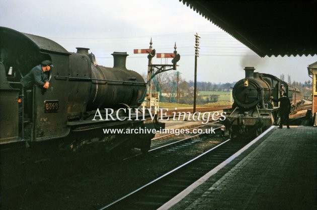 Ross on Wye station No 6346 crossing 4.64